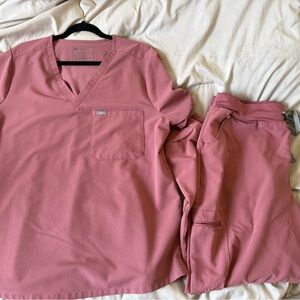 Figs Mauve Scrub Top and bottom